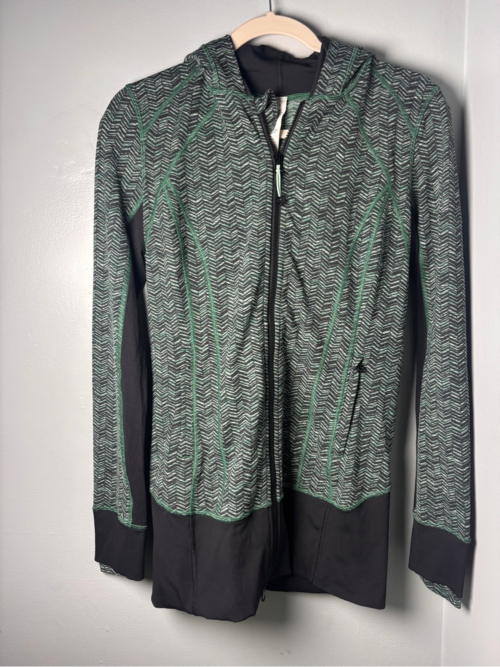 Lululemon Women Daily Practice Jacket Size 8 Irregular Spacebone Sea Mist